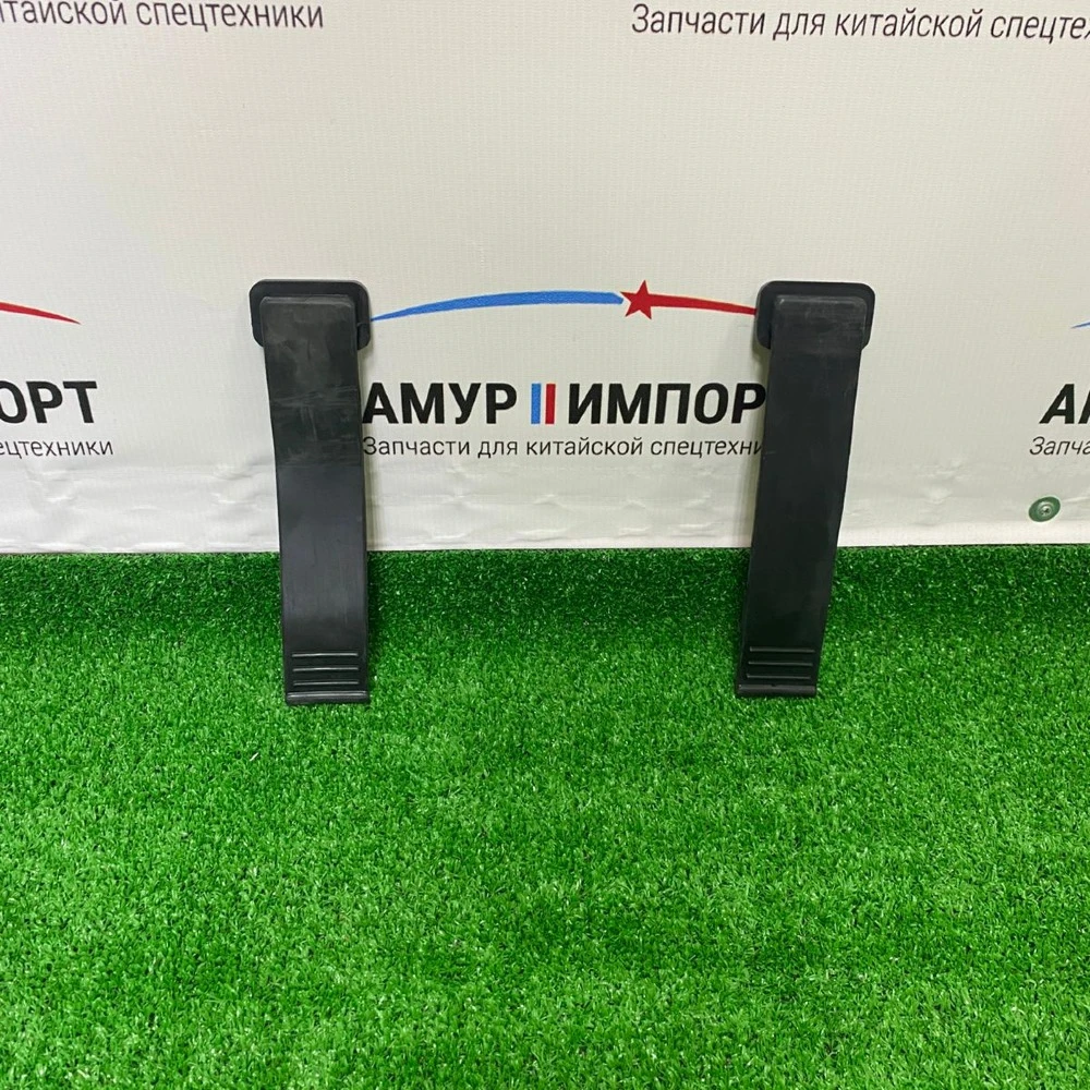 Резиновая стяжка заднего крыла FAW J7 4180/4250 8404017-91W/J
